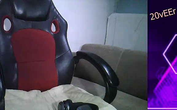 20vEEr online show from February 2025 12:14:01 AM