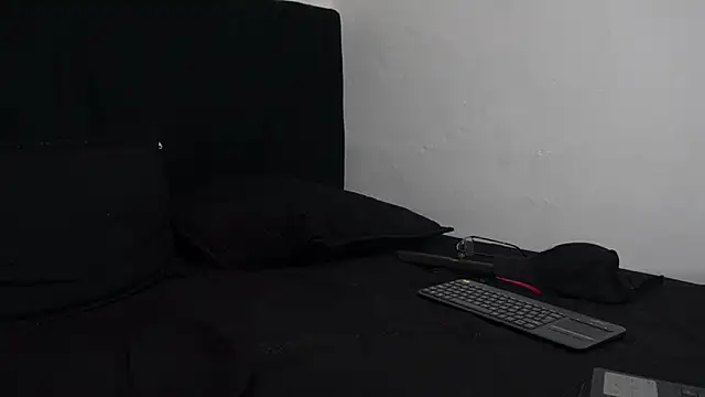 Hendry  online show from February 2025 05:19:01 AM