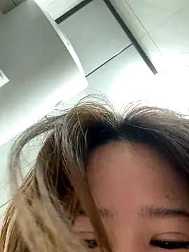 Snapshot of Angelababy001 chatting on November 2025 01:14:02 PM Angelababy001 online show from November 2025 01:14:02 PM