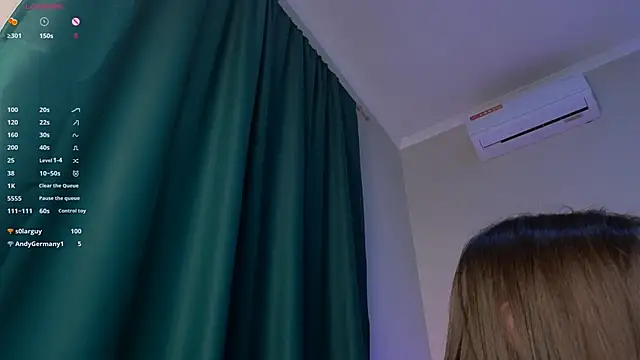 Snapshot of Alice__grace chatting on December 2024 04:37:01 PM Alice  grace online show from December 2024 04:37:01 PM