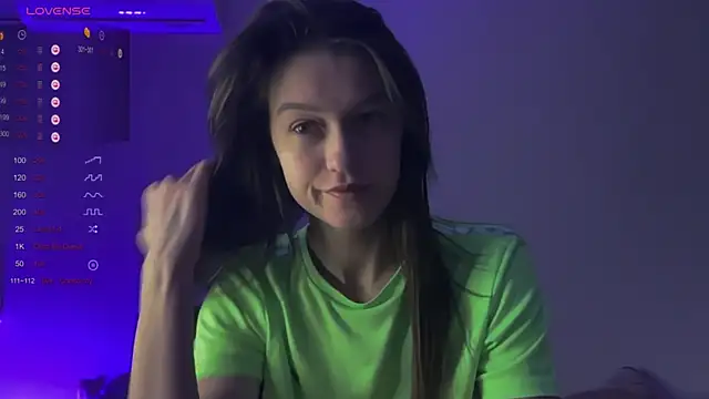 Snapshot of Alice__grace chatting on February 2025 07:38:01 PM Alice  grace online show from February 2025 07:38:01 PM