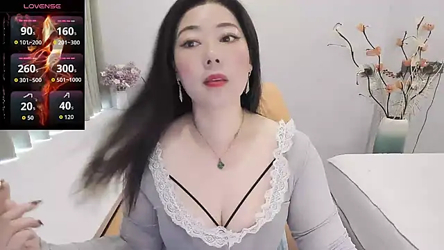 Snapshot of Crystal_Wings chatting on November 2025 12:49:01 AM Crystal Wings online show from November 2025 12:49:01 AM