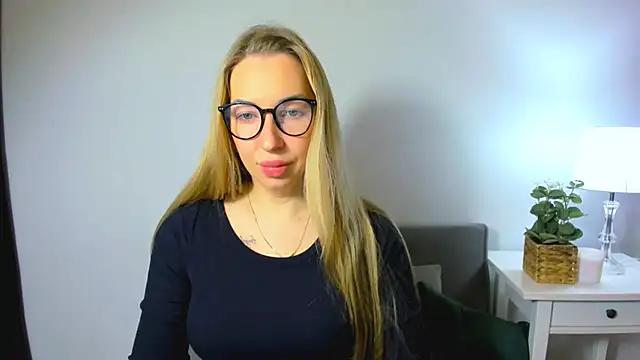 AriaDesire online show from December 2025 07:38:01 AM