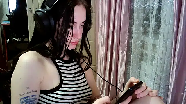 MilanaXBeauty online show from January 2025 04:28:01 AM
