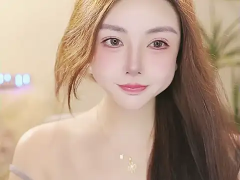 Snapshot of Qiaoqiao_ chatting on May 2026 04:03:01 PM Qiaoqiao online show from May 2026 04:03:01 PM