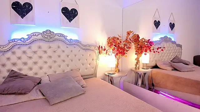 Snapshot of NiaColusi chatting on October 2025 07:57:02 PM NiaColusi online show from October 2025 07:57:02 PM