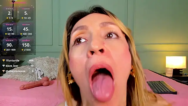 Emma Rosess online show from December 2024 03:54:02 PM