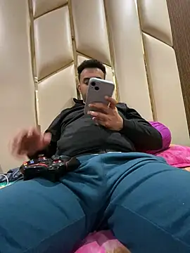 Snapshot of BengaliBabu_Rohan chatting on January 2025 07:02:02 PM BengaliBabu Rohan online show from January 2025 07:02:02 PM