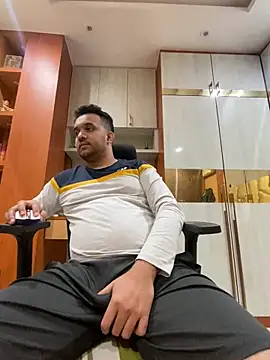 Snapshot of BengaliBabu_Rohan chatting on January 2025 03:45:01 PM BengaliBabu Rohan online show from January 2025 03:45:01 PM