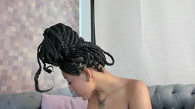 Snapshot of flavia_cruz chatting on September 2025 07:39:02 PM flavia cruz online show from September 2025 07:39:02 PM