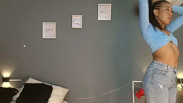 Snapshot of flavia_cruz chatting on October 2025 09:24:02 PM flavia cruz online show from October 2025 09:24:02 PM