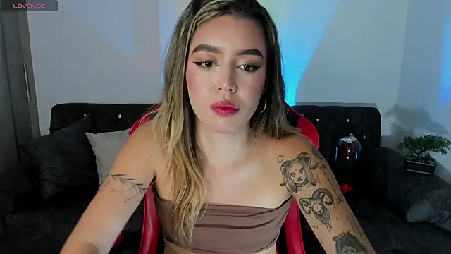 zoee jackson online show from November 2025 02:32:02 AM