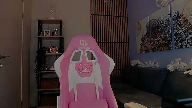 ManuTaya online show from January 2026 04:11:01 PM