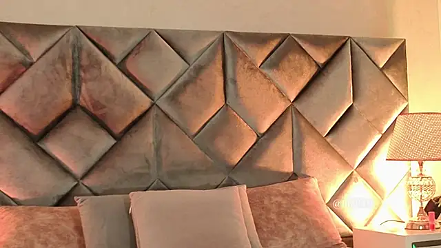 Luisa0110 online show from February 2026 07:54:02 PM