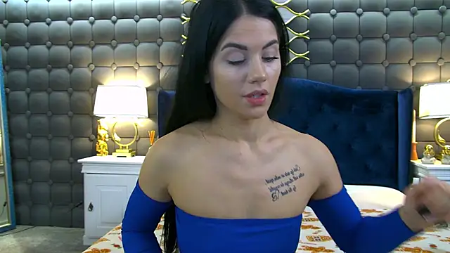 LeyaCass online show from December 2025 05:24:02 AM