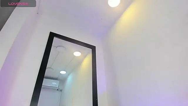 vera candella online show from April 2026 12:41:01 PM