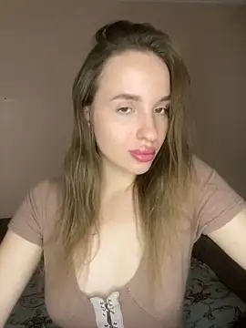 Snapshot of EdnaBradley chatting on September 2025 02:32:01 PM EdnaBradley online show from September 2025 02:32:01 PM