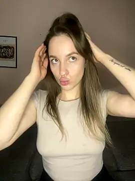 Snapshot of EdnaBradley chatting on October 2025 02:40:02 PM EdnaBradley online show from October 2025 02:40:02 PM