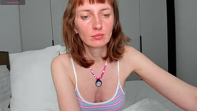 Snapshot of YourSexyNeighbour chatting on May 2026 04:03:01 PM YourSexyNeighbour online show from May 2026 04:03:01 PM