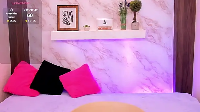 AmyBarton02 online show from March 2026 06:48:02 PM