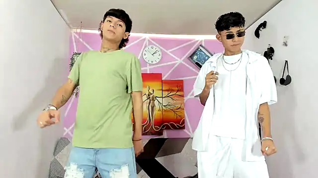 Snapshot of Fresahot2005 chatting on February 2025 07:10:02 PM Fresahot2005 online show from February 2025 07:10:02 PM