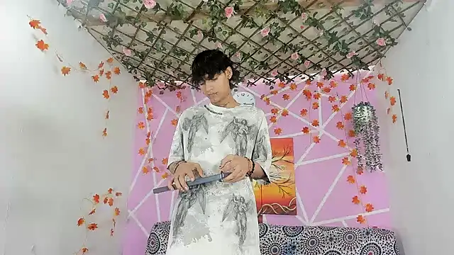 Snapshot of Fresahot2005 chatting on December 2025 07:10:01 PM Fresahot2005 online show from December 2025 07:10:01 PM