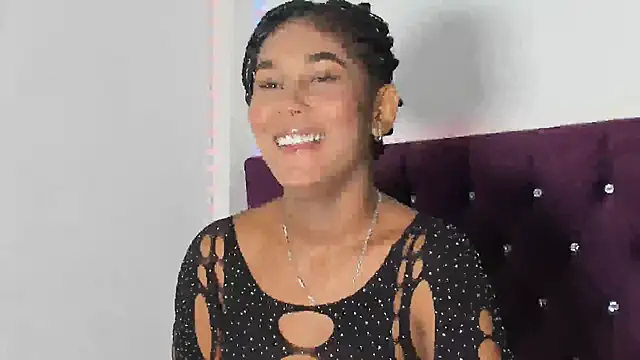 Snapshot of AlisonJaimes chatting on November 2025 04:31:02 PM AlisonJaimes online show from November 2025 04:31:02 PM