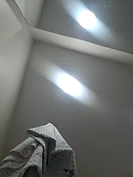 erinSmiles online show from November 2025 08:45:01 AM