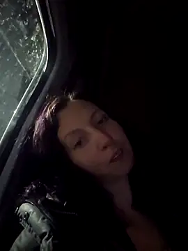 erinSmiles online show from November 2025 08:47:02 AM