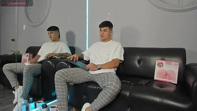 Cristopher strong online show from January 2025 12:36:01 PM