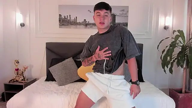 Snapshot of Cristopher_strong chatting on May 2026 01:26:02 PM Cristopher strong online show from May 2026 01:26:02 PM