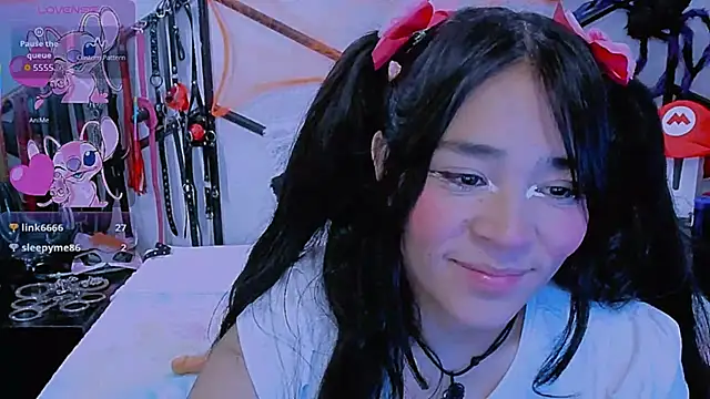 AlanaLuck online show from October 2025 07:15:01 PM