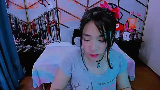 AlanaLuck online show from October 2025 07:25:02 PM