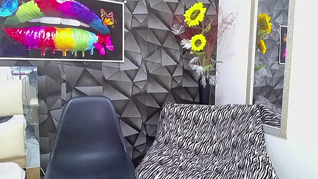 Demitryo online show from January 2025 04:28:02 AM