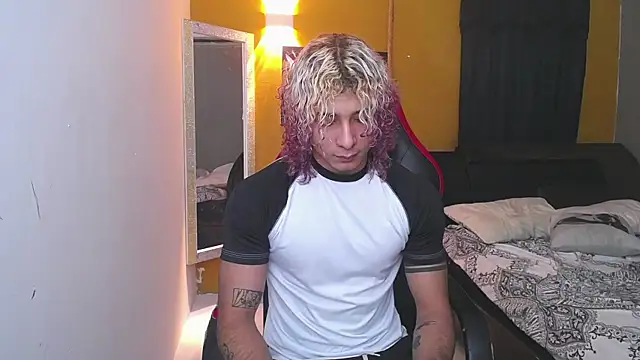 Demitryo online show from February 2025 02:52:01 AM