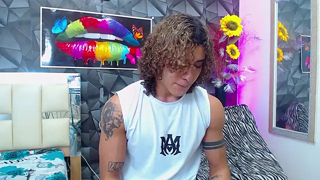 Demitryo online show from February 2025 04:31:01 AM