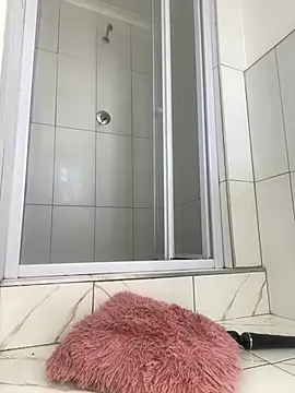 DarkBerry87 online show from March 2025 02:18:02 PM