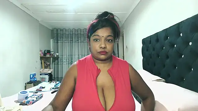 Snapshot of Indianmayaxoxo chatting on October 2025 05:46:01 PM Indianmayaxoxo online show from October 2025 05:46:01 PM
