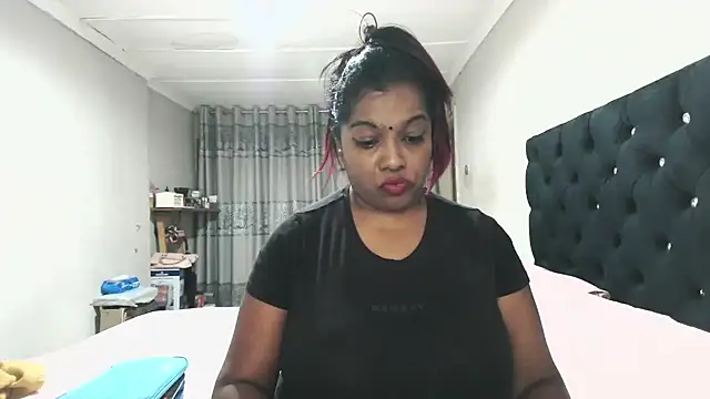 Indianmayaxoxo online show from October 2025 02:50:02 PM