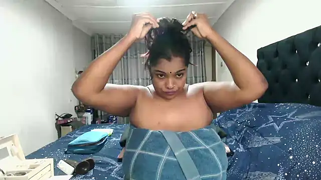 Indianmayaxoxo online show from December 2025 04:01:01 PM