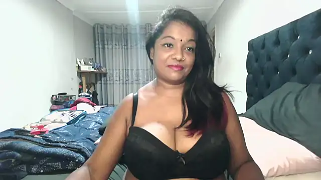 Indianmayaxoxo online show from February 2026 06:02:01 PM
