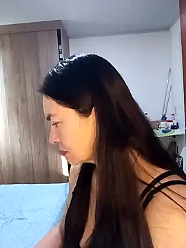 renata hot1 online show from January 2025 12:56:01 PM