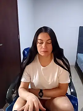 renata hot1 online show from February 2025 03:39:02 PM