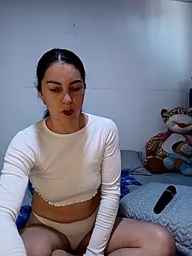 renata hot1 online show from February 2026 07:45:01 PM