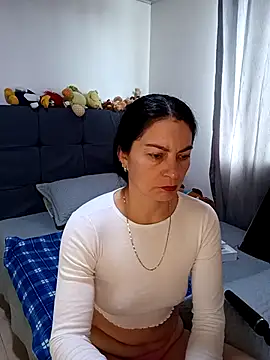 renata hot1 online show from April 2026 04:48:01 PM