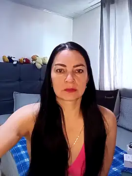 Snapshot of renata_hot1 chatting on May 2026 07:22:01 PM renata hot1 online show from May 2026 07:22:01 PM