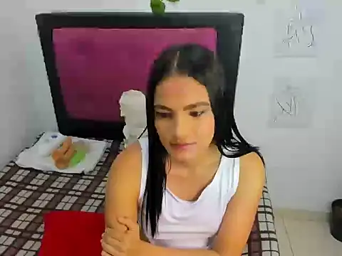 Snapshot of AlondraFoxx chatting on September 2025 03:41:02 AM AlondraFoxx online show from September 2025 03:41:02 AM