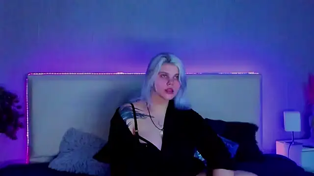 JoannLowe online show from February 2025 08:09:02 PM