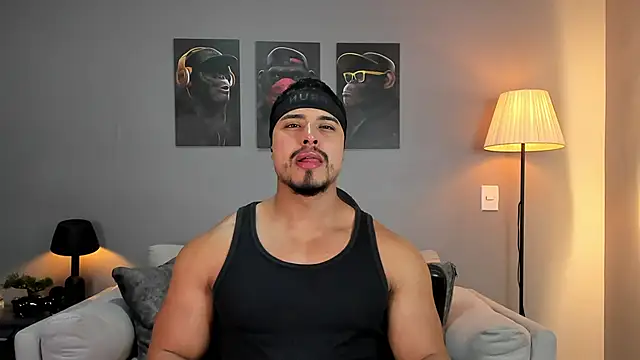 ApoloMakris online show from November 2025 07:23:02 PM