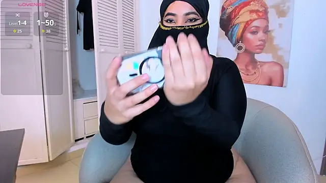 malak nanyy online show from February 2026 02:19:02 AM